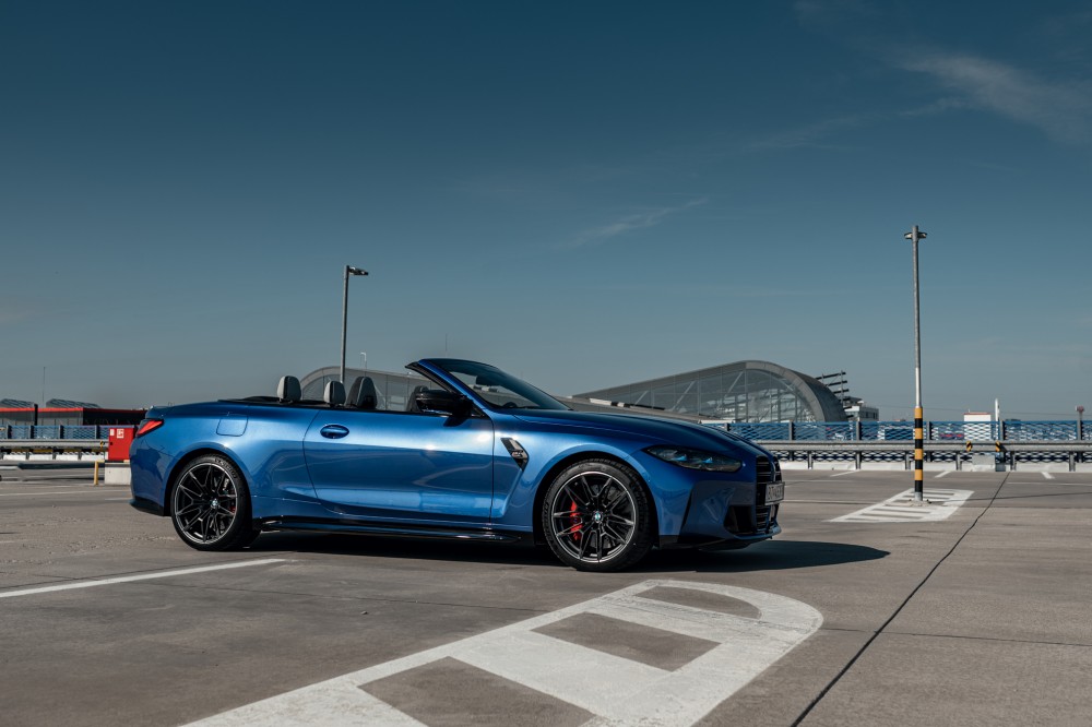 BMW M4 Convertible a BMW M8 Convertible